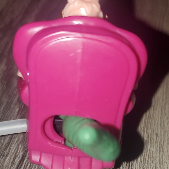 Vintage Disney Grandma Ethyl and Baby Sinclair & Earl From the show "Dinosaurs" - Picture 9 of 15